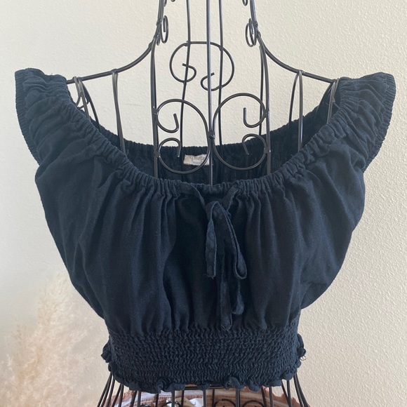 Brandy Melville Tops - Brandy Melville Black Crop Top